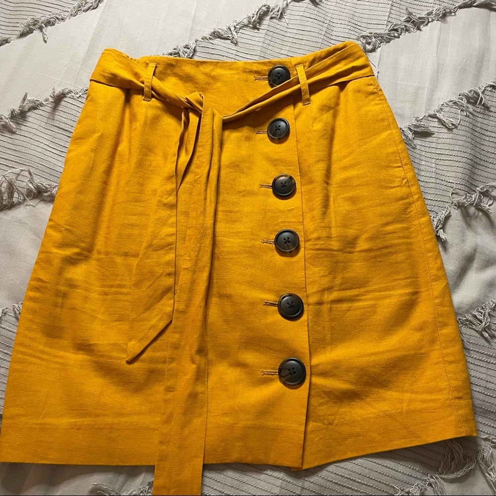 Boden button skirt size 4P